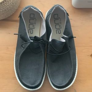 Hey Dude women’s Gray slip on shoes size 8